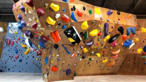 茨城県のクライミング施設「ao_roc.（アオロク） climbing」